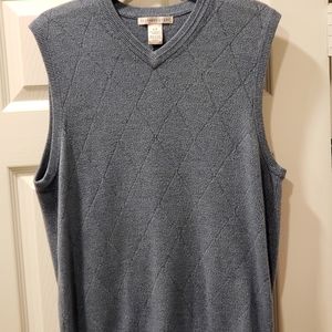 Geoffrey Beene V neck sweater
